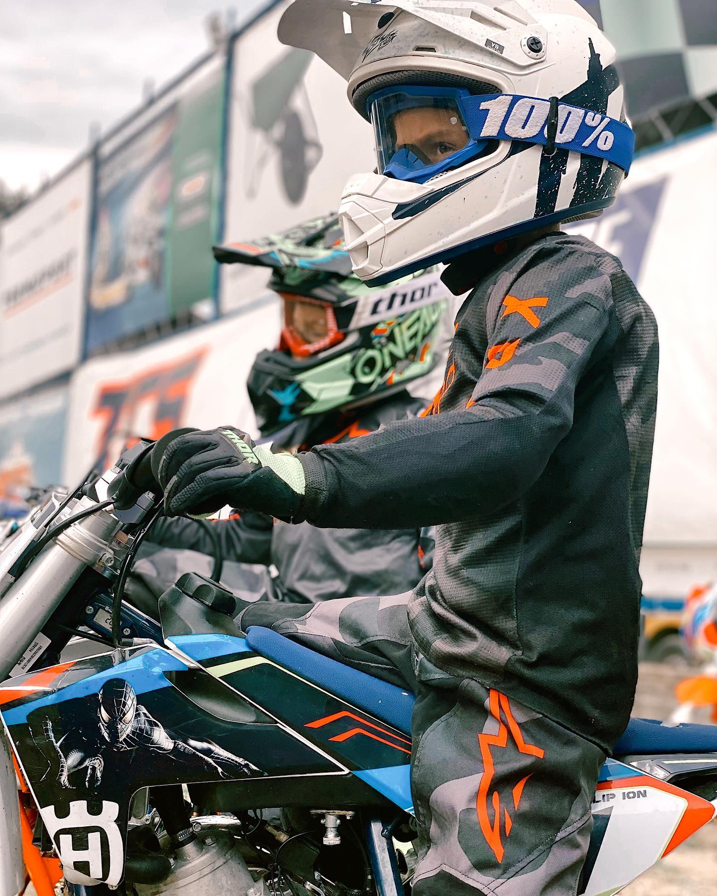 Ioana Blaj a trecut prin momente de groază la unul dintre concursurile moto ale fiului ei