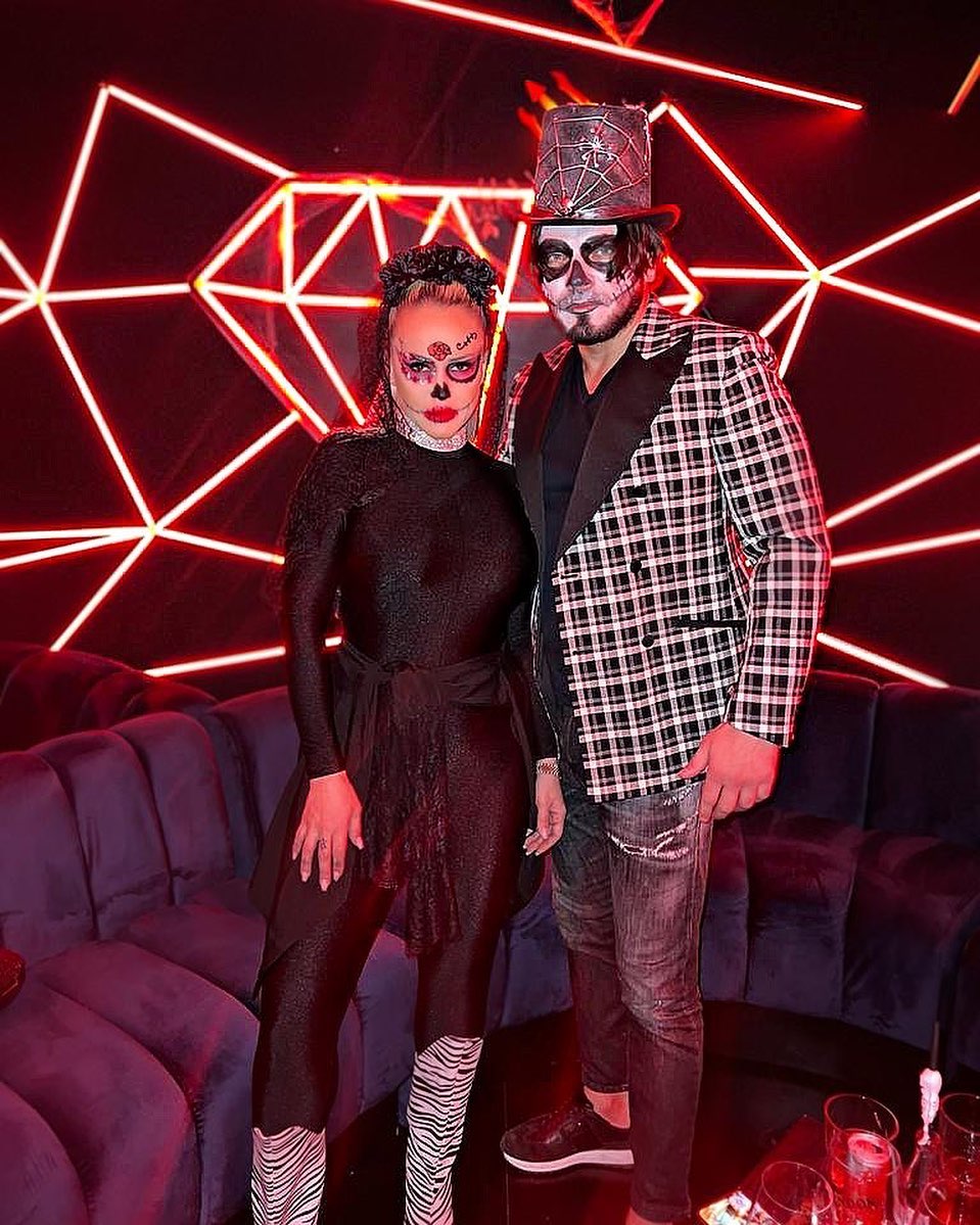 Anda Adam și Joseph trăiesc o dragoste cu năbădăi