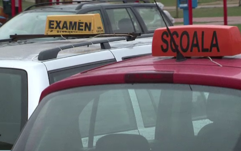 Cât costă școala de șoferi în 2023. Lista completă cu actele necesare pentru înscriere