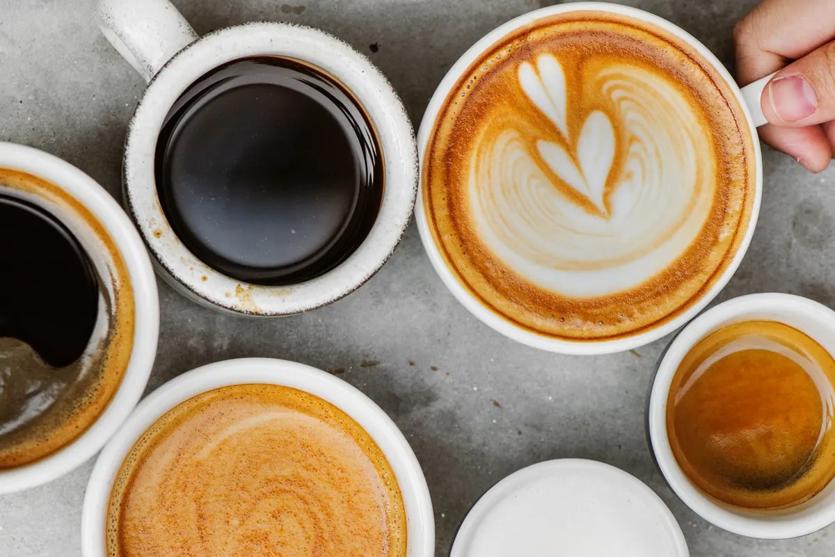 Ce să pui în cafea ca să iasă cremoasă. Ingredientul banal care îi dă o aromă mult mai intensă