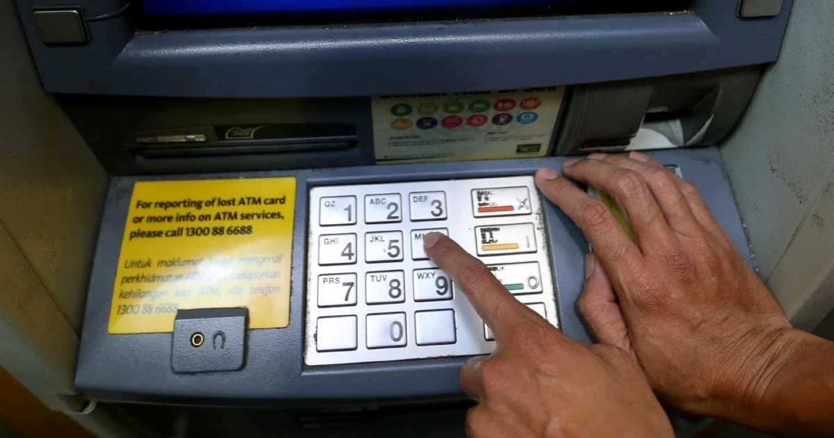 Ce se întâmplă dacă apeși tasta 6 de la bancomat