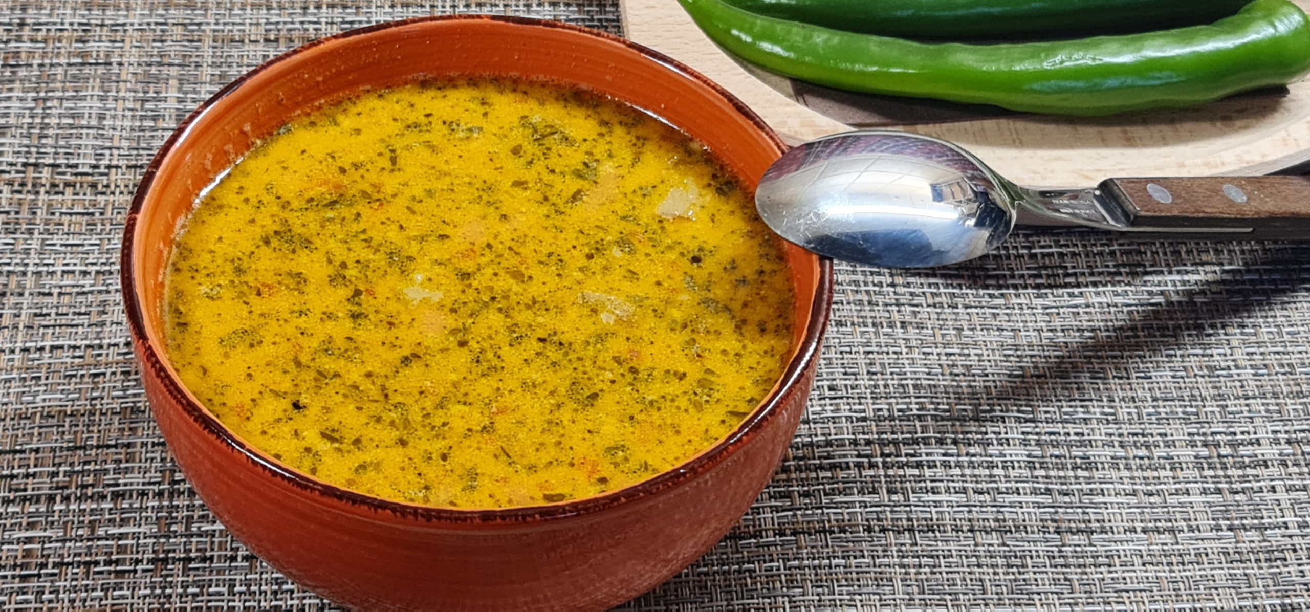 Ciorbă acră de cartofi cu șuncă afumată