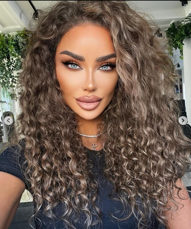 Cum arată, de fapt, părul Biancăi Drăgușanu