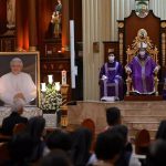 Moment istoric la Vatican. Primul papă care îngroapă un alt papă