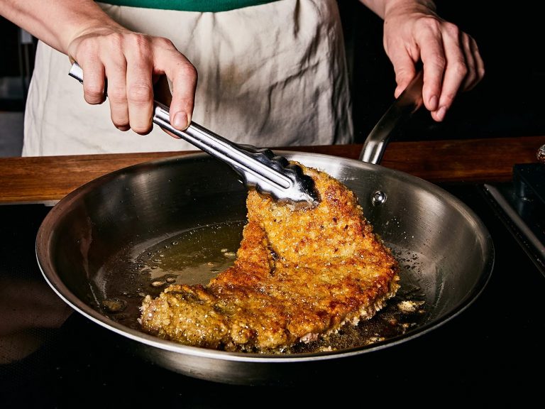 Uleiul pe care trebuie să îl folosești când prăjești șnițele. Este cel mai bun, multe gospodine nu știu asta