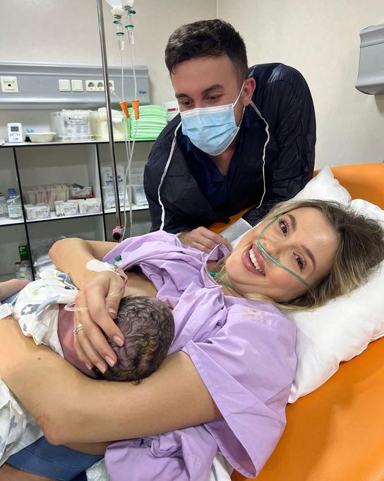 Cum arată soțul lui Emily Burghelea, de fapt