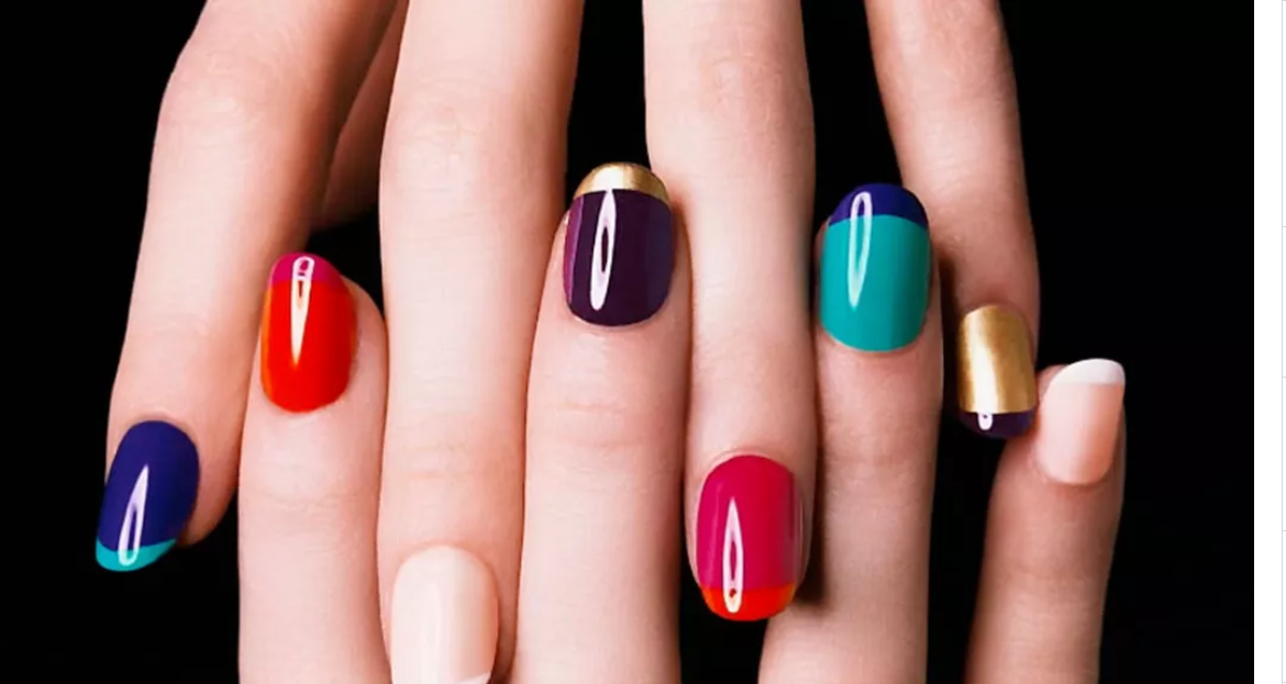 Modele de unghii french 2023