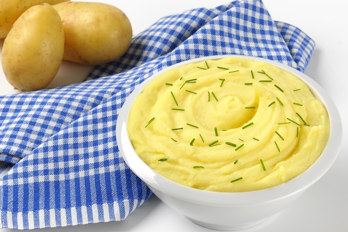Ce să pui peste cartofi pentru un piure pufos ca la restaurant