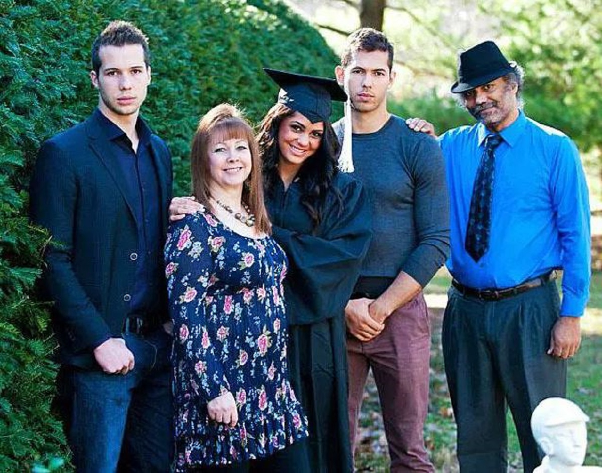 Cine este și cu ce se ocupă sora fraților Tate