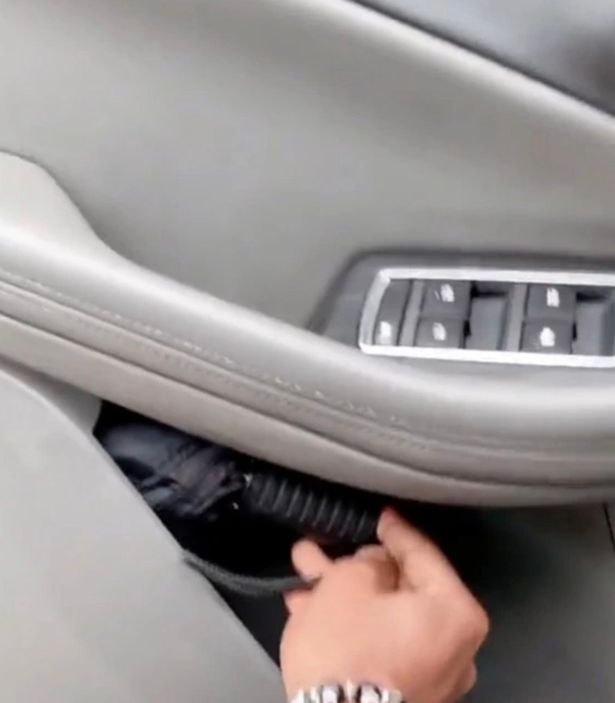 Compartimentul secret din mașină despre care mulți șoferi nu știu