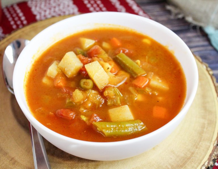 Ciorbe de post mănăstirești. Rețete gustoase, ușor și rapid de preparat