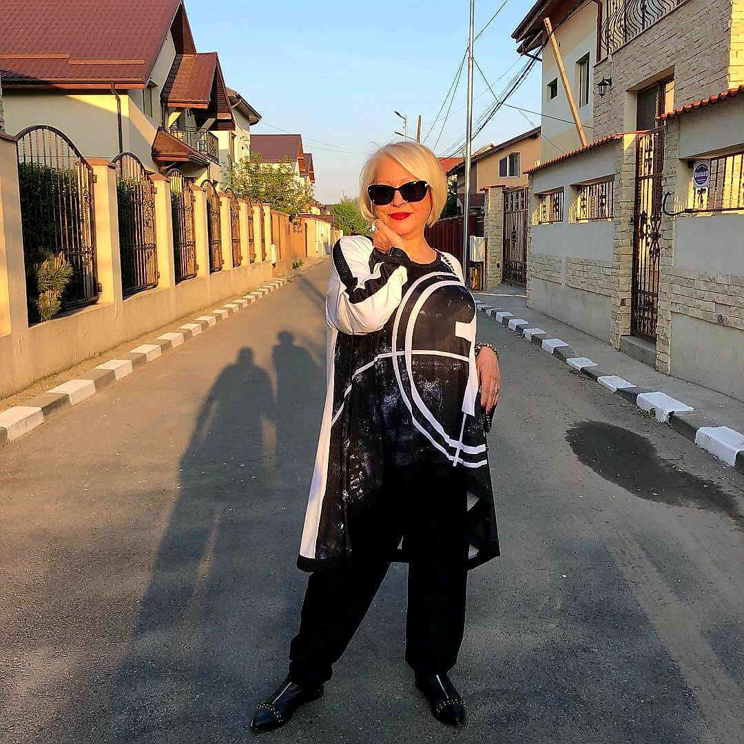 De ce Mirabela Dauer nu vorbește cu fiul ei