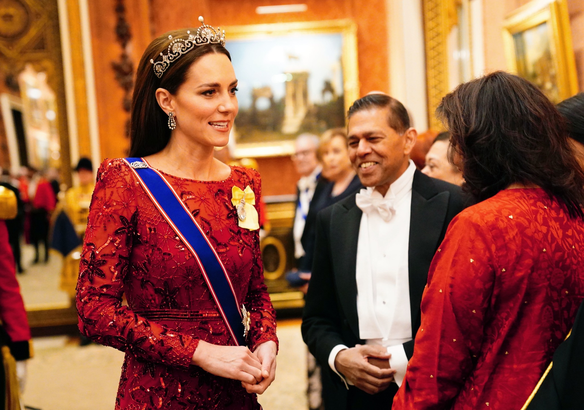 De ce regina Camilla și Kate Middleton poartă roșu la evenimentele regale
