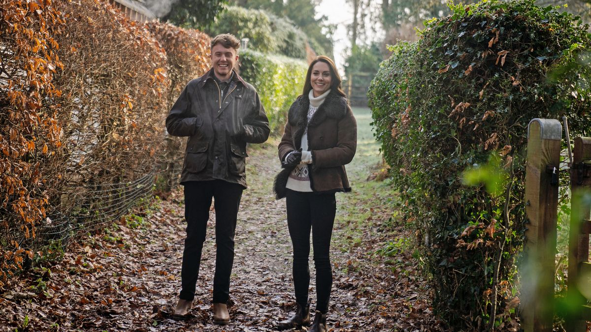 Care este haina pe care Kate Middleton o are în dressing de peste 10 ani?