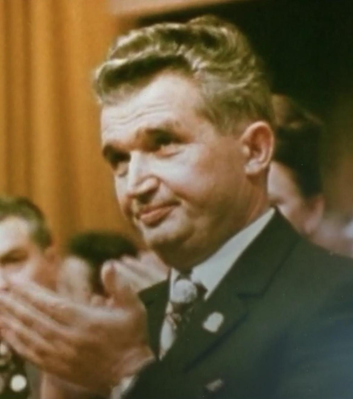 Obsesia nebănuită a lui Nicolae Ceaușescu. Ce îi spunea frizerului său să-i facă la păr