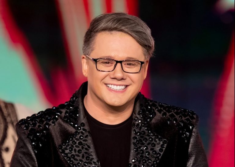 Cea mai importantă femeie din viața lui Fuego. Au o relație specială: “O bucură lucurile mici, daruri de suflet”