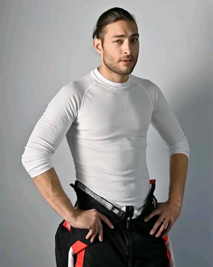 Toto Dumitrescu este pilot de raliuri în serialul „Lia, soția soțului meu” 4