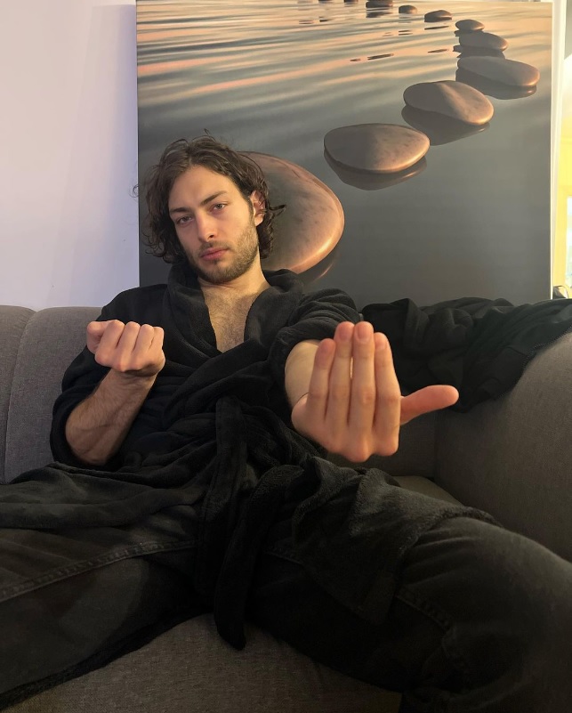 Toto Dumitrescu este pilot de raliuri în serialul „Lia, soția soțului meu” 4