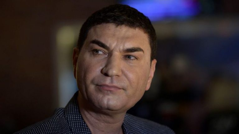 Cristi Borcea are 9 copii, dar întreține lunar 50 de persoane. Cine sunt de fapt: “Nu vorbesc de angajați, nu vorbesc de salarii”