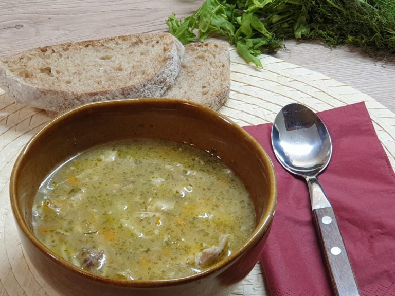 Trucul pentru cea mai bună supă de pui. Ce trebuie să faci cu legumele înainte. E foarte important