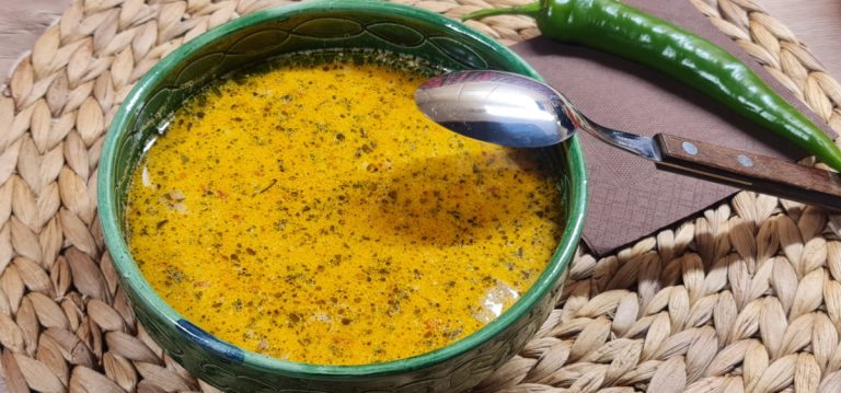 Câtă apă se pune la ciorbă. Sfaturi și trucuri prețioase pentru o ciorbă delicioasă