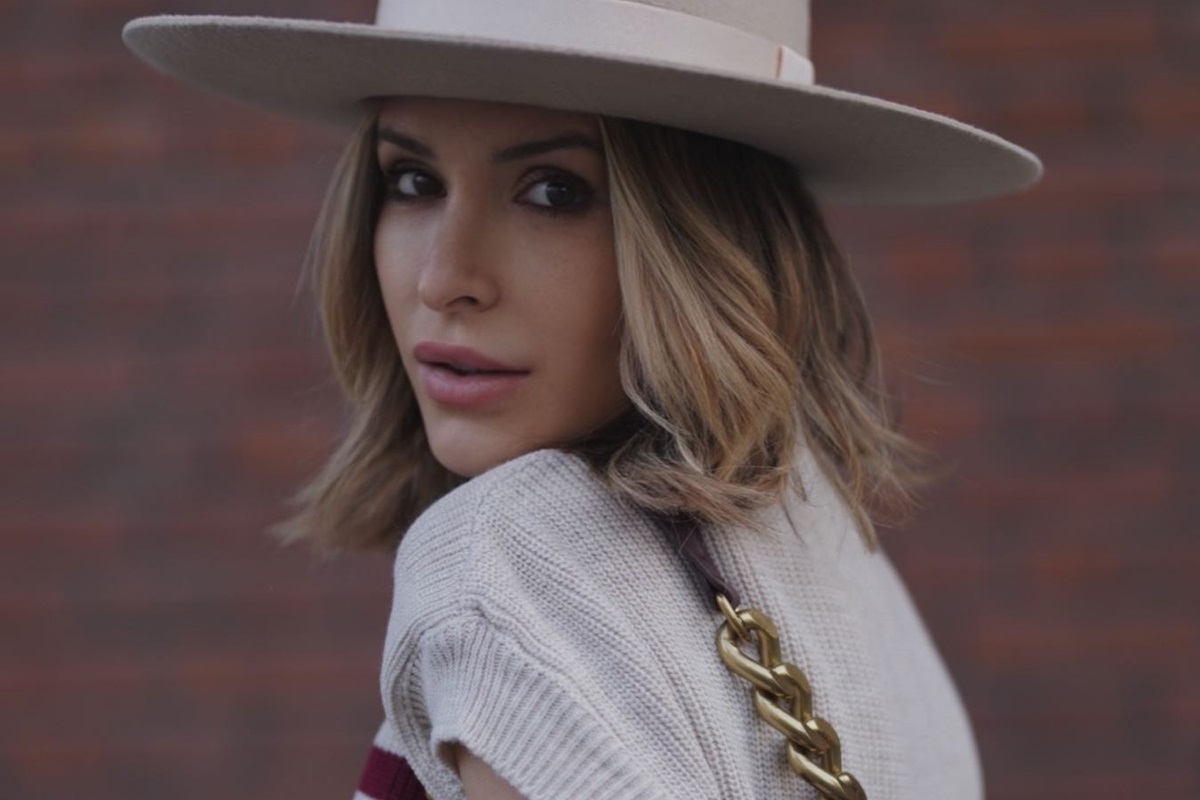 Ce ritual interesant de cuplu au Deea Codrea și iubitul ei