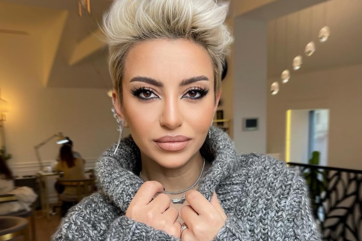 Ce colecție impresionantă are Giulia Anghelescu în garderobă: "Pur și simplu nu mă pot abține". La ce obiecte nu poate renunța VIDEO EXCLUSIV