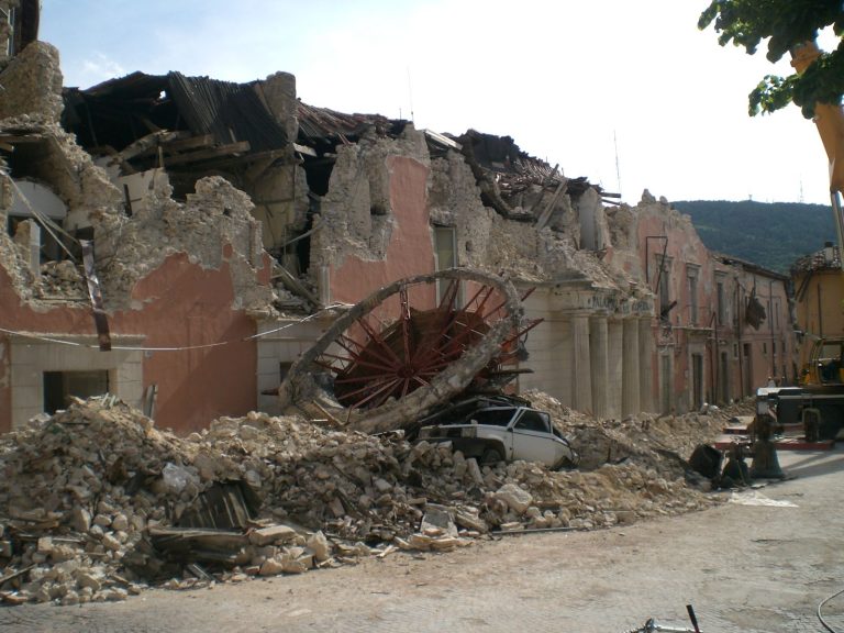 Singurul cutremur puternic care a fost prevăzut cu câteva ore înainte să se producă. Ce au observat seismologii