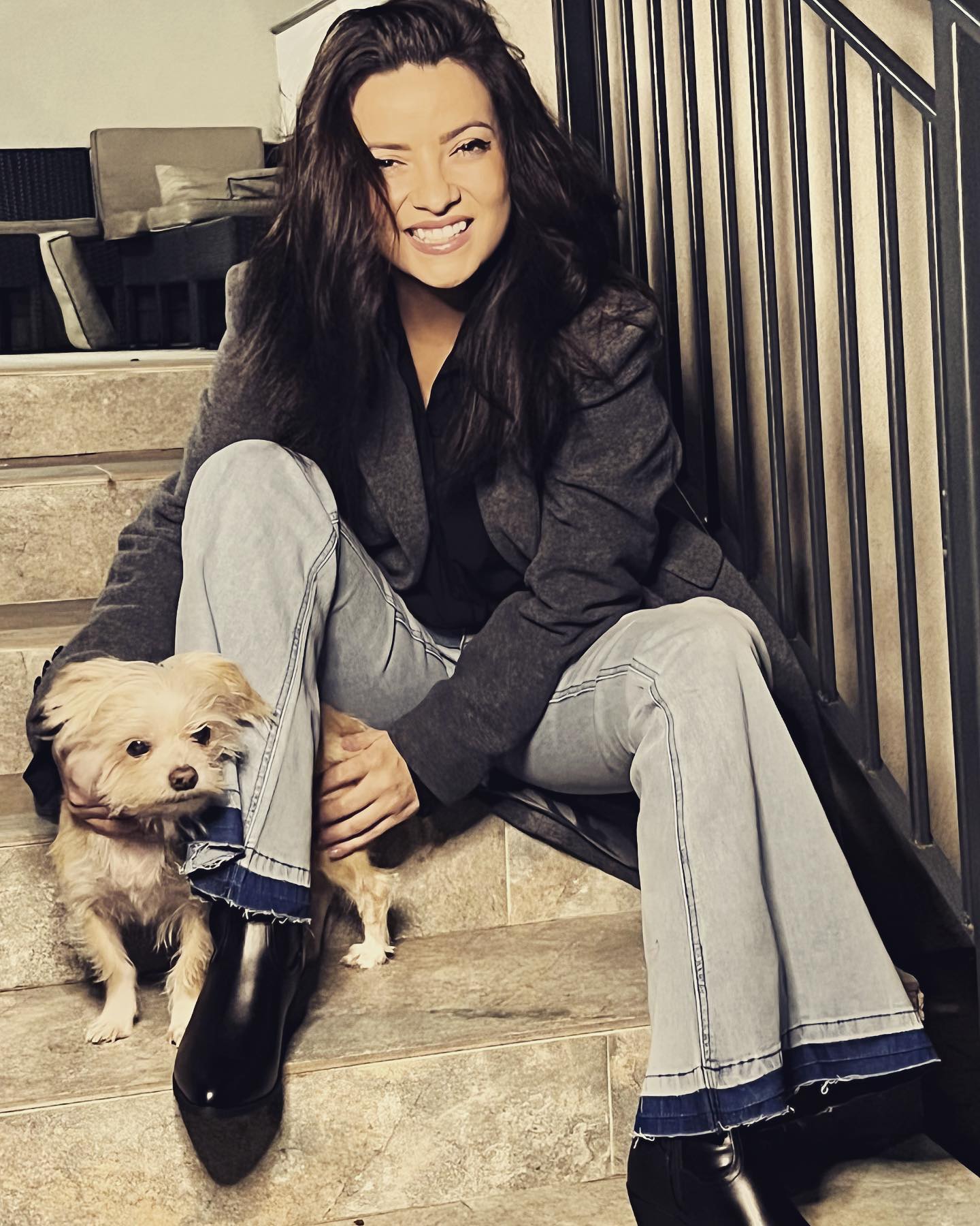 Anca Dinicu are lipici chiar și la poliștiștii de la Rutieră (7)