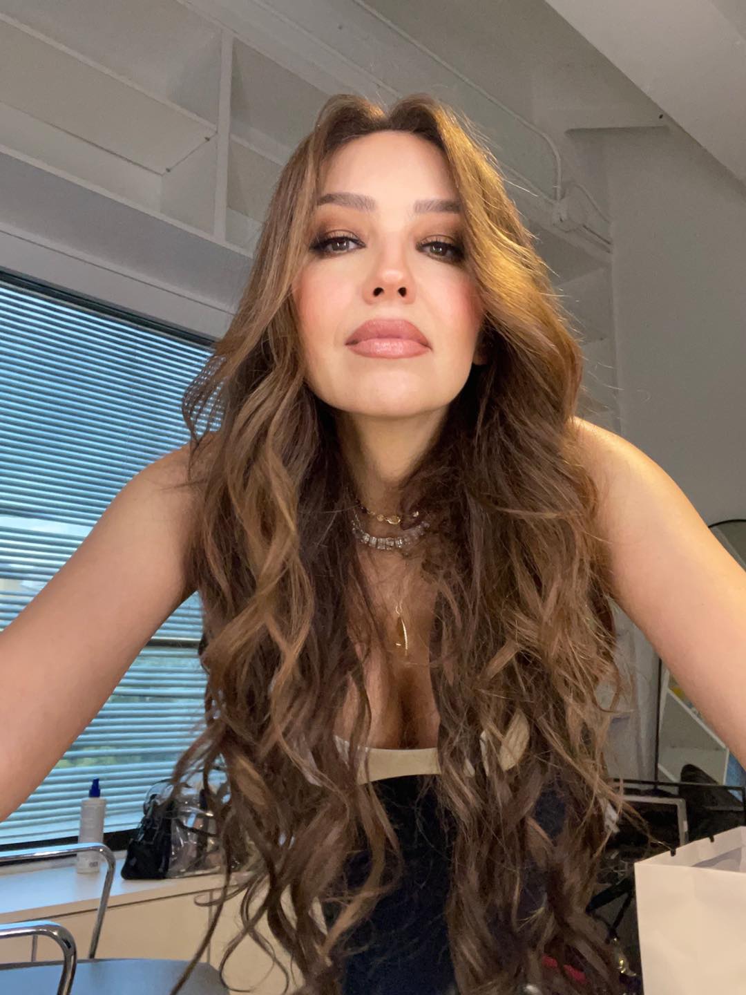 Coafura care te întinerește cu 20 ani. Thalia a ales-o și ea