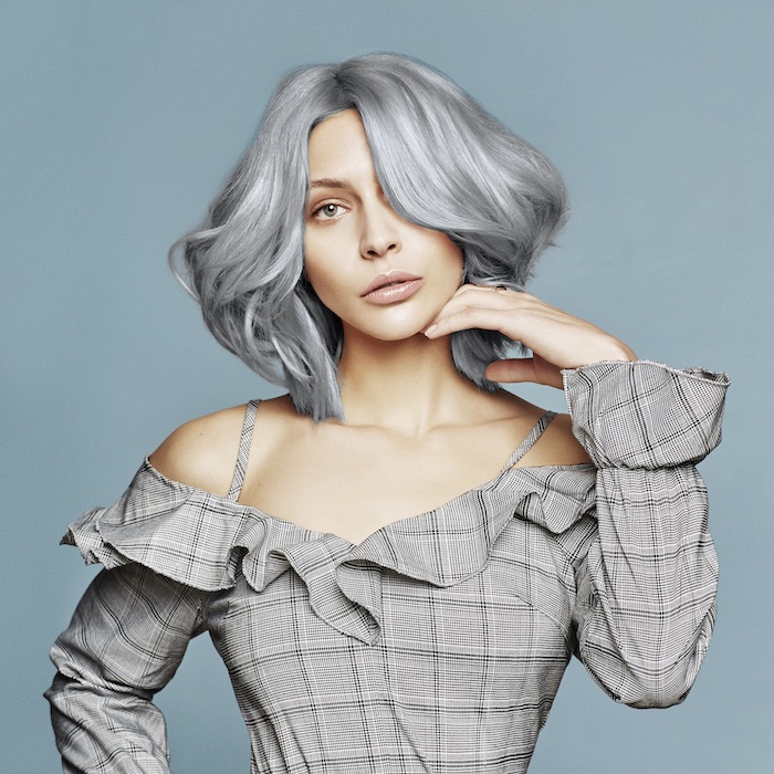 Cum să îți faci părul gri fără să te decolorezi