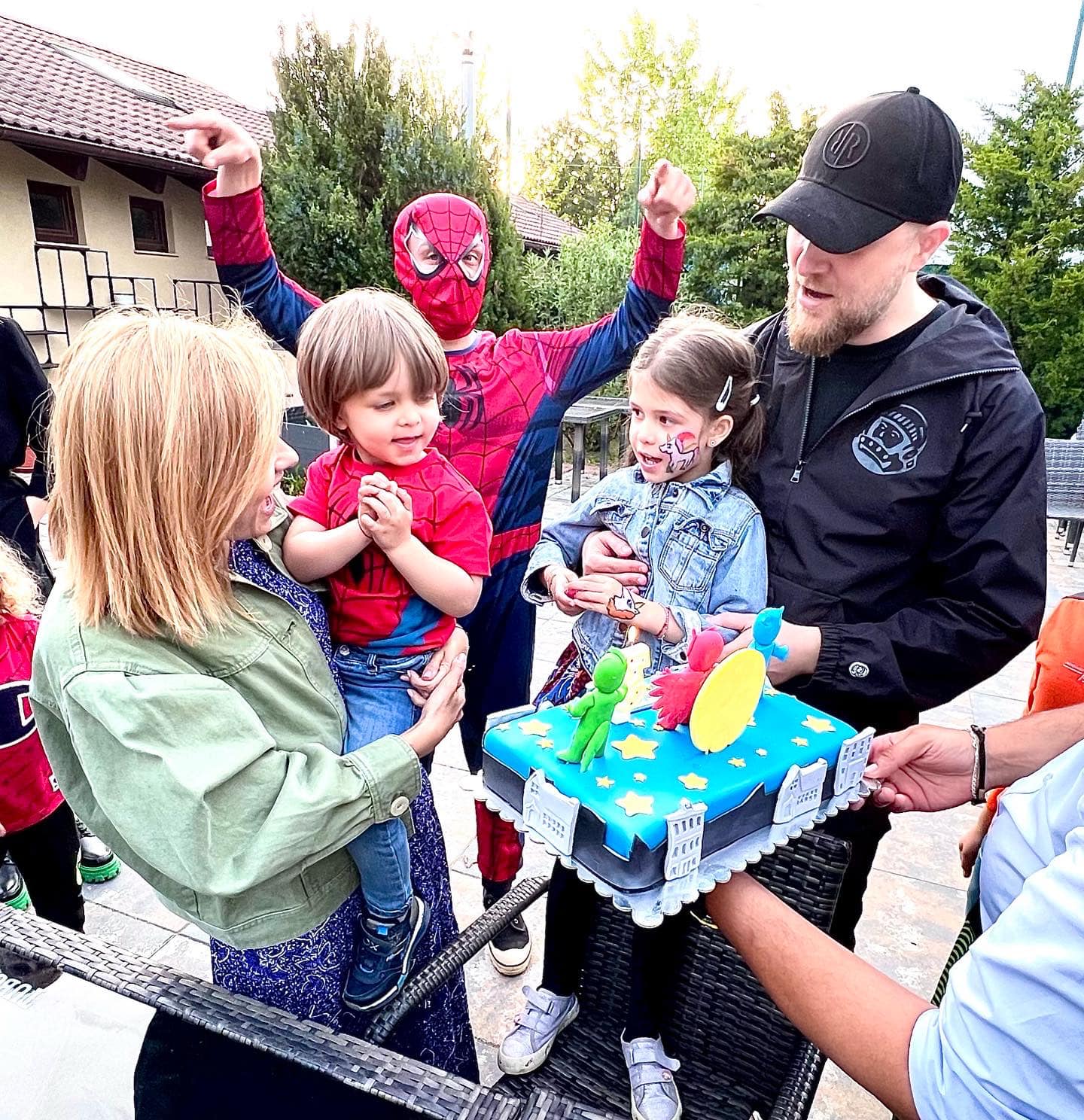Cum se simte fiul Simonei Gherghe, după câteva zile petrecute într-un spital de stat