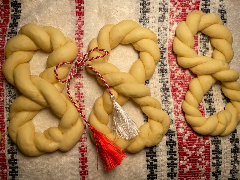 De ce au mucenicii forma cifrei 8