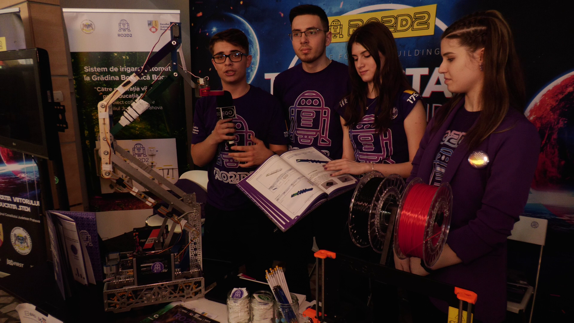 Echipa de robotică RO2D2 ne reprezintă, în SUA, la Campionatul Mondial de la Houston
