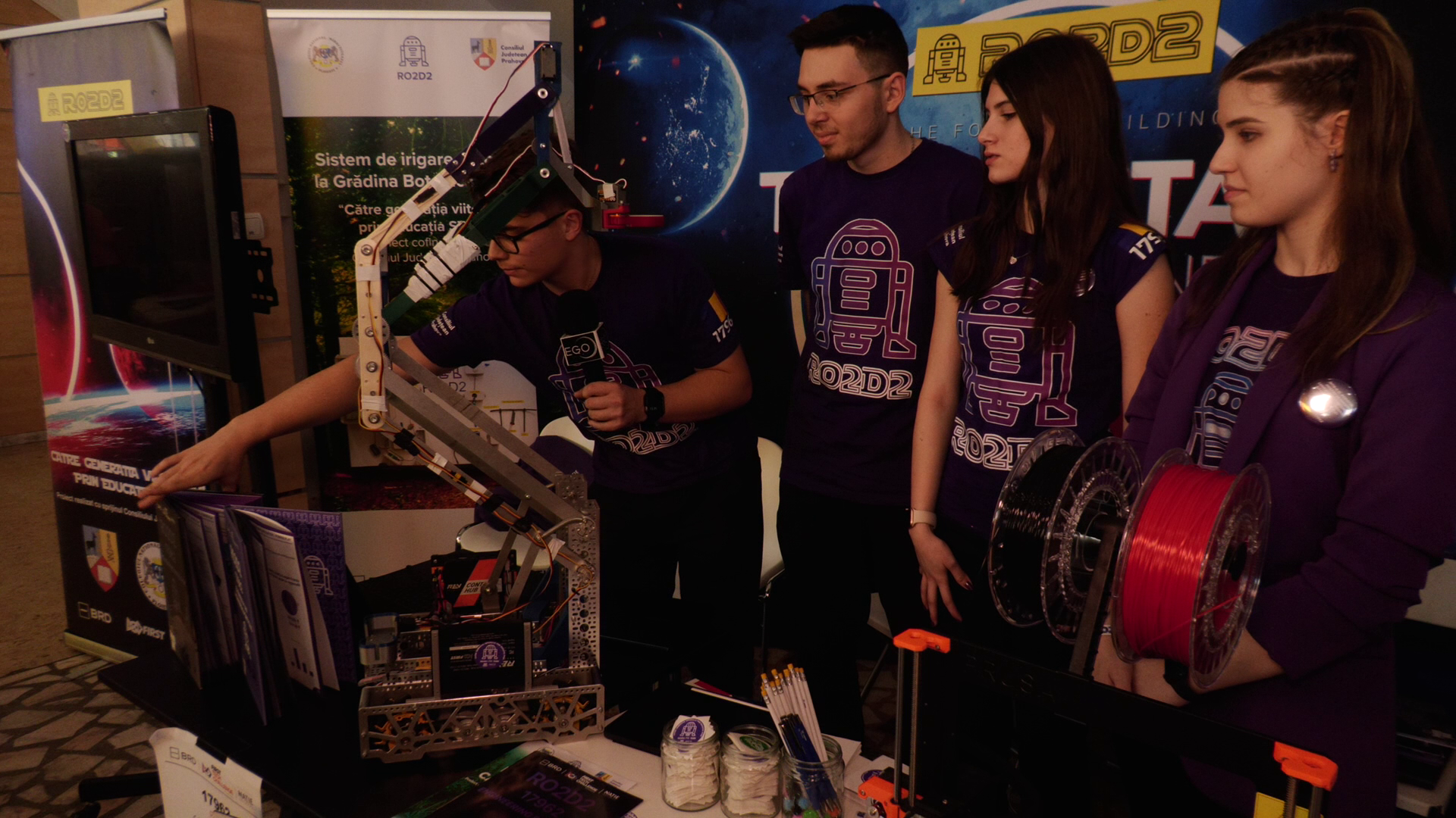 Echipa de robotică RO2D2 ne reprezintă, în SUA, la Campionatul Mondial de la Houston