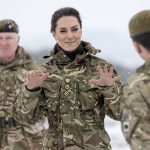 Kate Middleton, în ținută militară