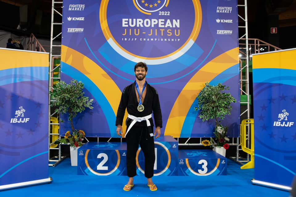 Ștefan Floroaica și-a mutat antrenamentele de jiu jitsu pe platourile de filmare de la Lia, soția soțului meu