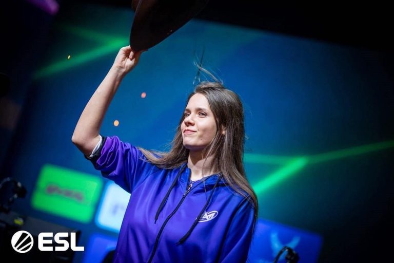 Cea mai bună jucătoare de Counter Strike din lume vrea să ajute și comunitatea eSports din România. „Din punctul meu de vedere acest sport poate deveni un job” VIDEO EXCLUSIV