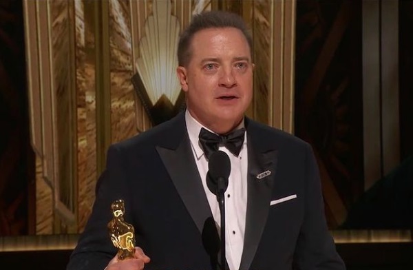 Cel mai bun actor în rol principal - Brendan Fraser