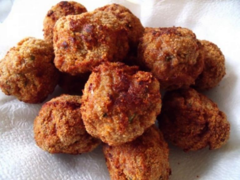 Ingredientul cu care să înlocuiești carnea din chiftele. Așa obții o rețetă delicioasă de post