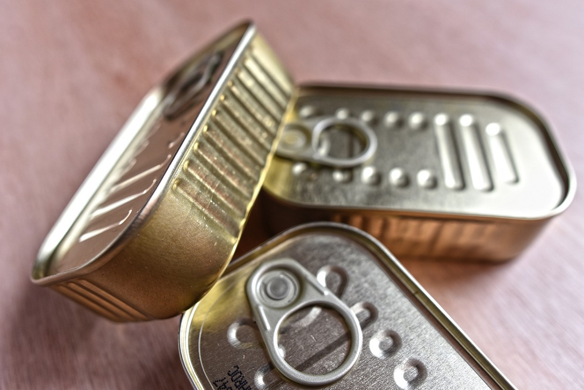 De ce nu ar trebui să ții niciodată conservele cu ton deschise în frigider