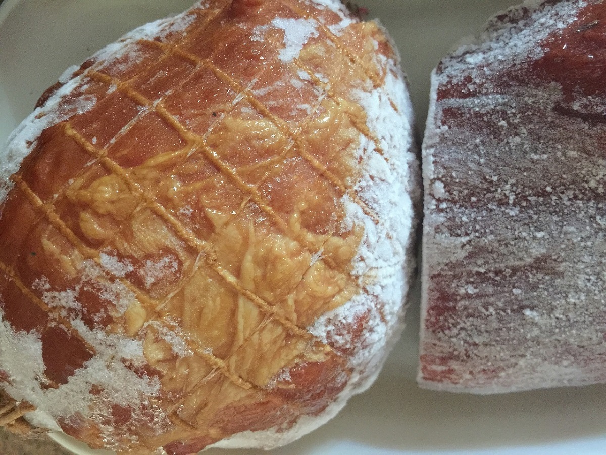 De ce să nu dezgheți niciodată carnea la cuptorul cu microunde