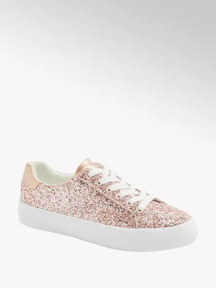 modele de sneakers pentru primăvara 2023