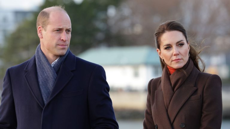 Femeia cu care prințul William ar fi înșelat-o pe Kate Middleton, când era însărcinată. Unul dintre cele mai păzite secrete de la Casa Regală a ieșit la iveală