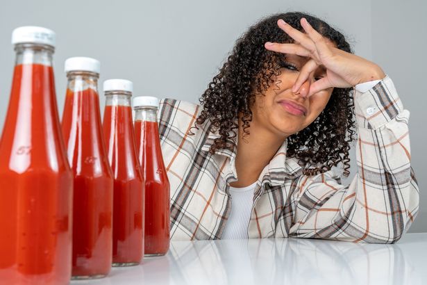 Femeia care nu se poate apropia de ketchup: “Doar mirosul mă face să plâng și să mă panichez”