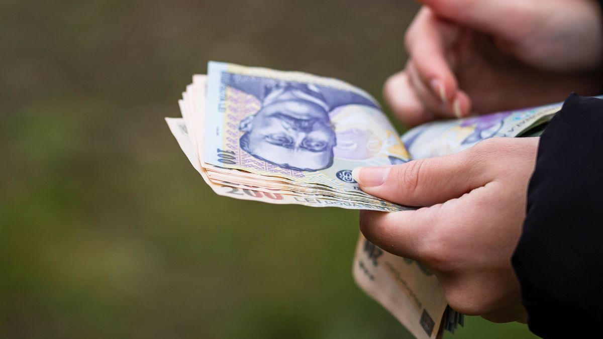 Când intră pensiile pe card în 2023. Data la care se fac plățile