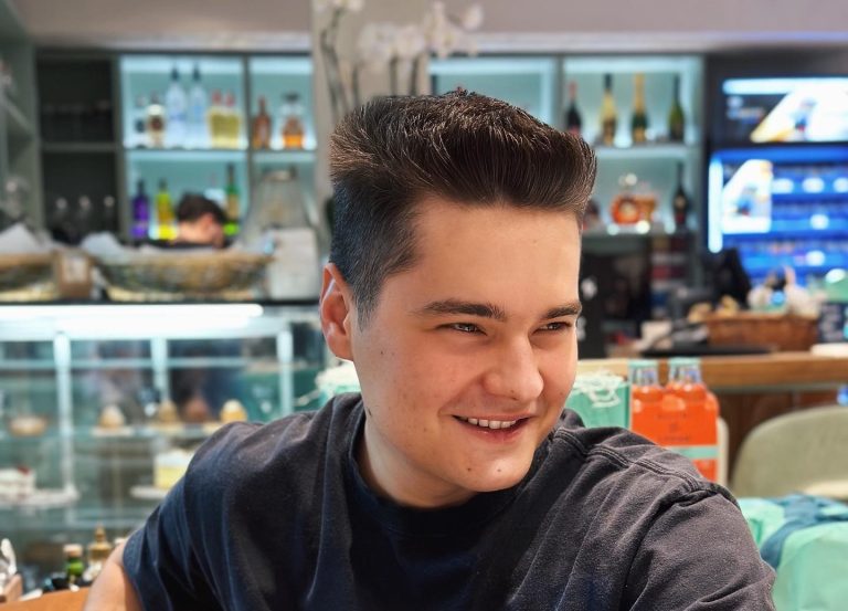 Ce meserie și-ar alege Selly, după ce a încercat mai multe ipostaze. ”Cea mai fun dintre toate cred că a fost la shaormerie!” Declarații în premieră VIDEO EXCLUSIV