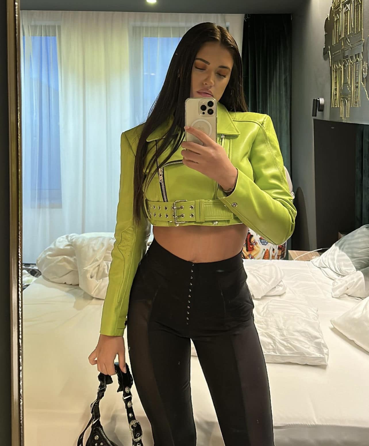 Ce religie are Antonia