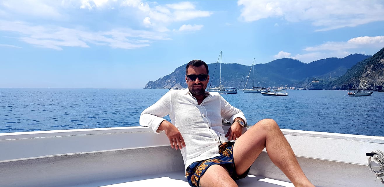 Cine ar fi milionarul cu care se iubește Anamaria Prodan