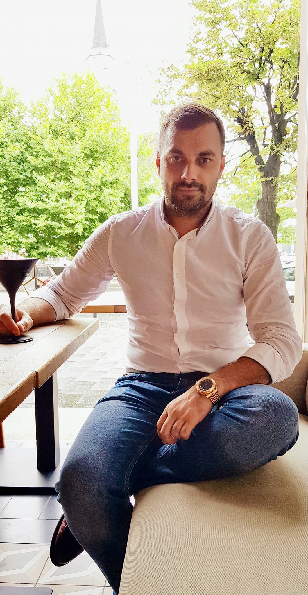 Cine ar fi milionarul cu care se iubește Anamaria Prodan